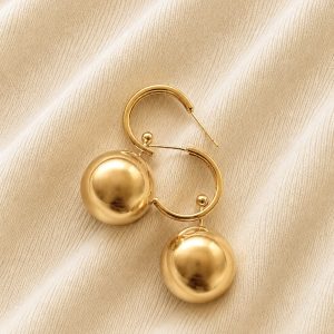 The DARA Earring